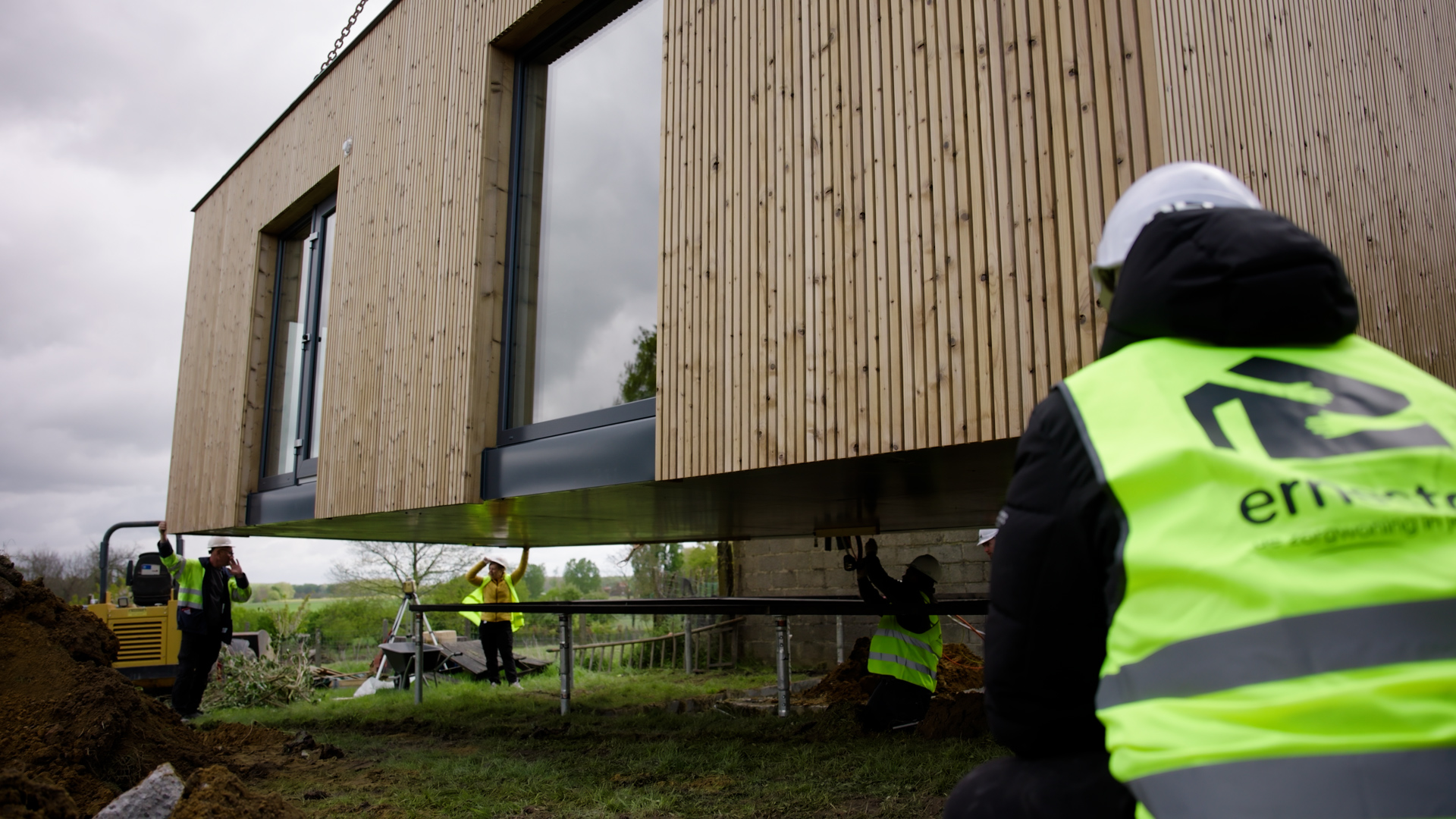 Ernesto zorgwoningen in de tuin - plaatsing zorgwoning